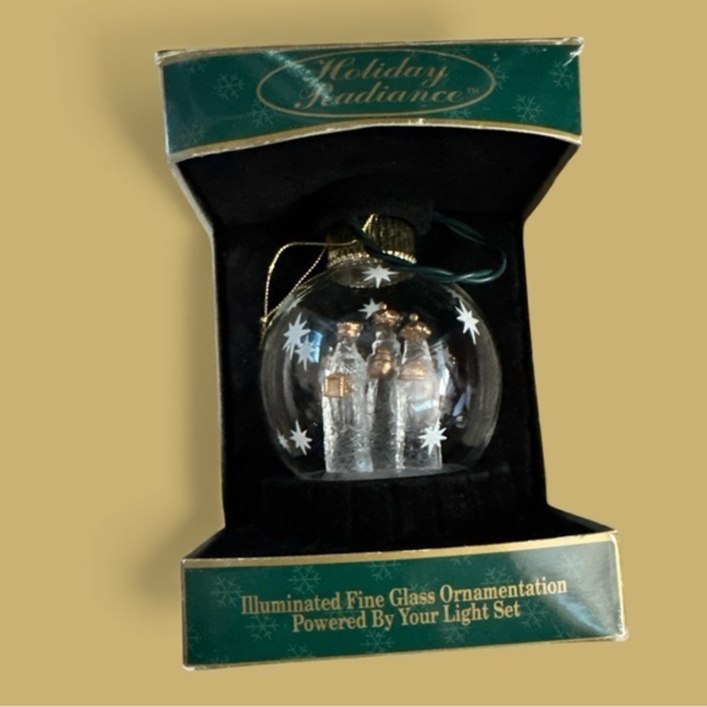 Illuminated Glass Ornament - Gold and Silver - 3 Wisemen Bearing Gifts Light Up
